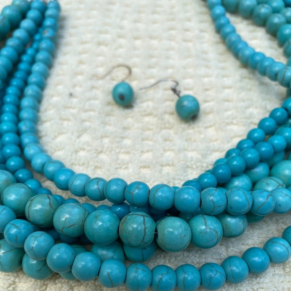 Turquoise 6-strand necklace with matching earrings - Picture 1 of 3